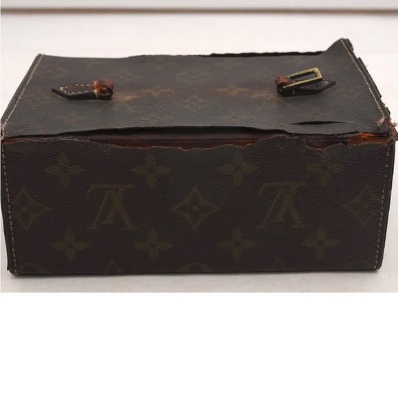 Authentic Louis Vuitton
Monogram Boite A Tout
Jewelry Case Old Model - Picture 13 of 14
